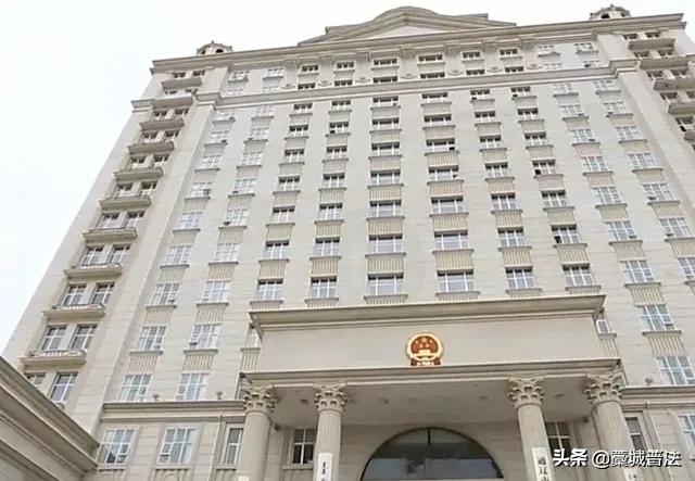 小孩被父亲踢死记录,山西5岁女童被亲生父亲踢死