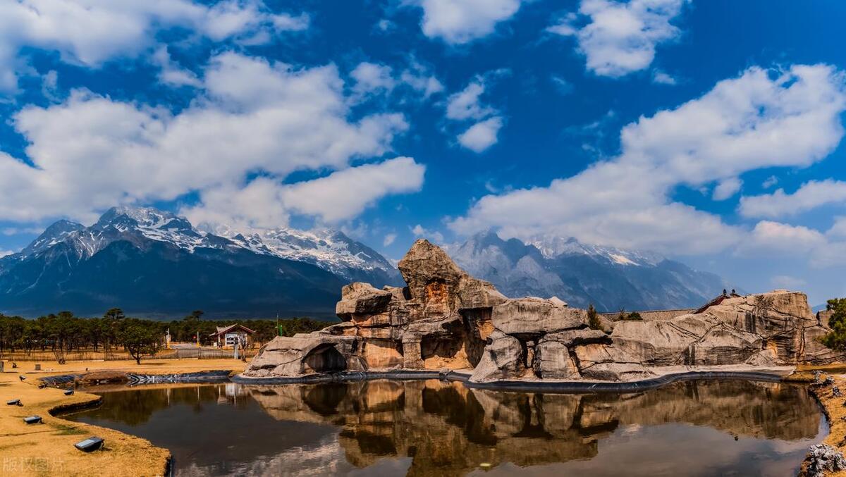 去云南旅游要准备哪些东西和物品,去云南旅游应该准备什么东西呢