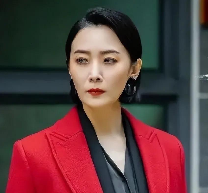 “狂飙”大嫂好会背包，看着好眼馋啊！