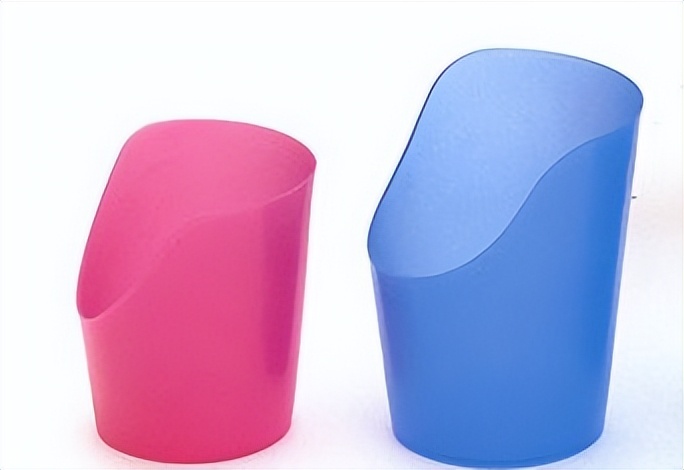 吃东西呛了后会呕吐吗,吃东西呛着了喝水管用吗