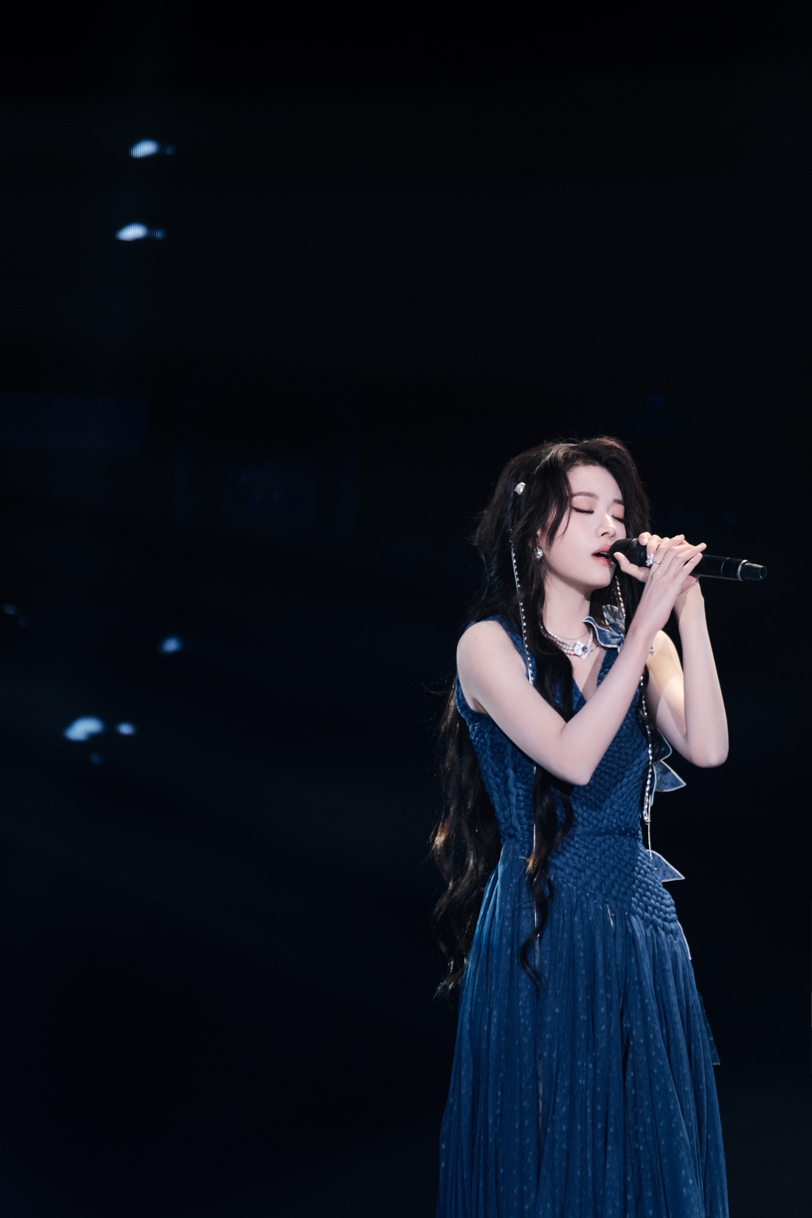 喻言央视打歌,喻言央视打歌舞台发型