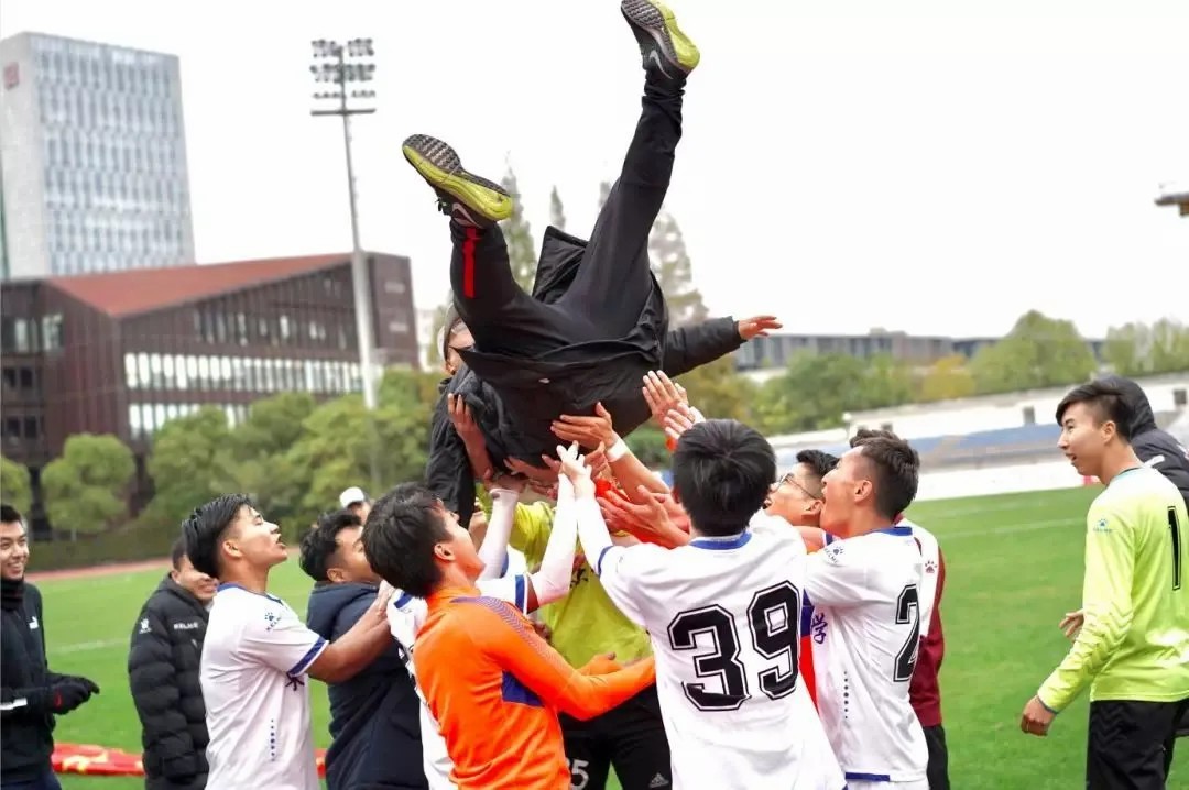 全国大学生足球总冠军,历届全国大学生足球比赛冠军高校