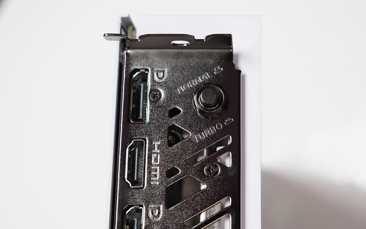 最美RTX4060显卡评测：超低功耗，DLSS3加持，畅玩1080P光追大作