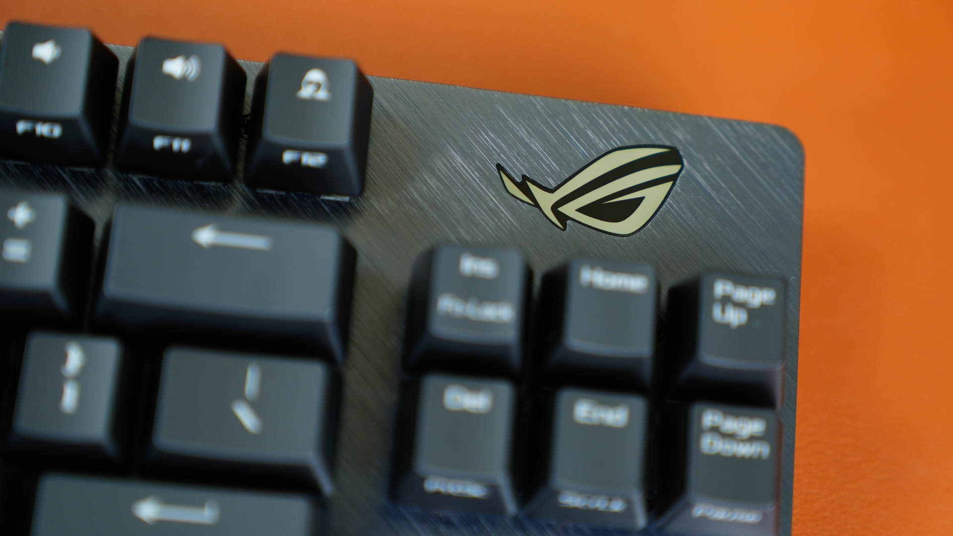 rog游侠tklnx键盘测评,rog游侠nx键盘测评