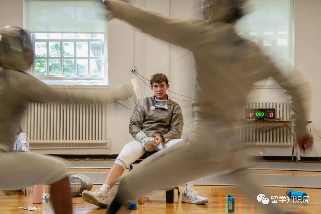 培养体育特长生要多少钱,成绩中等的孩子怎么入藤校