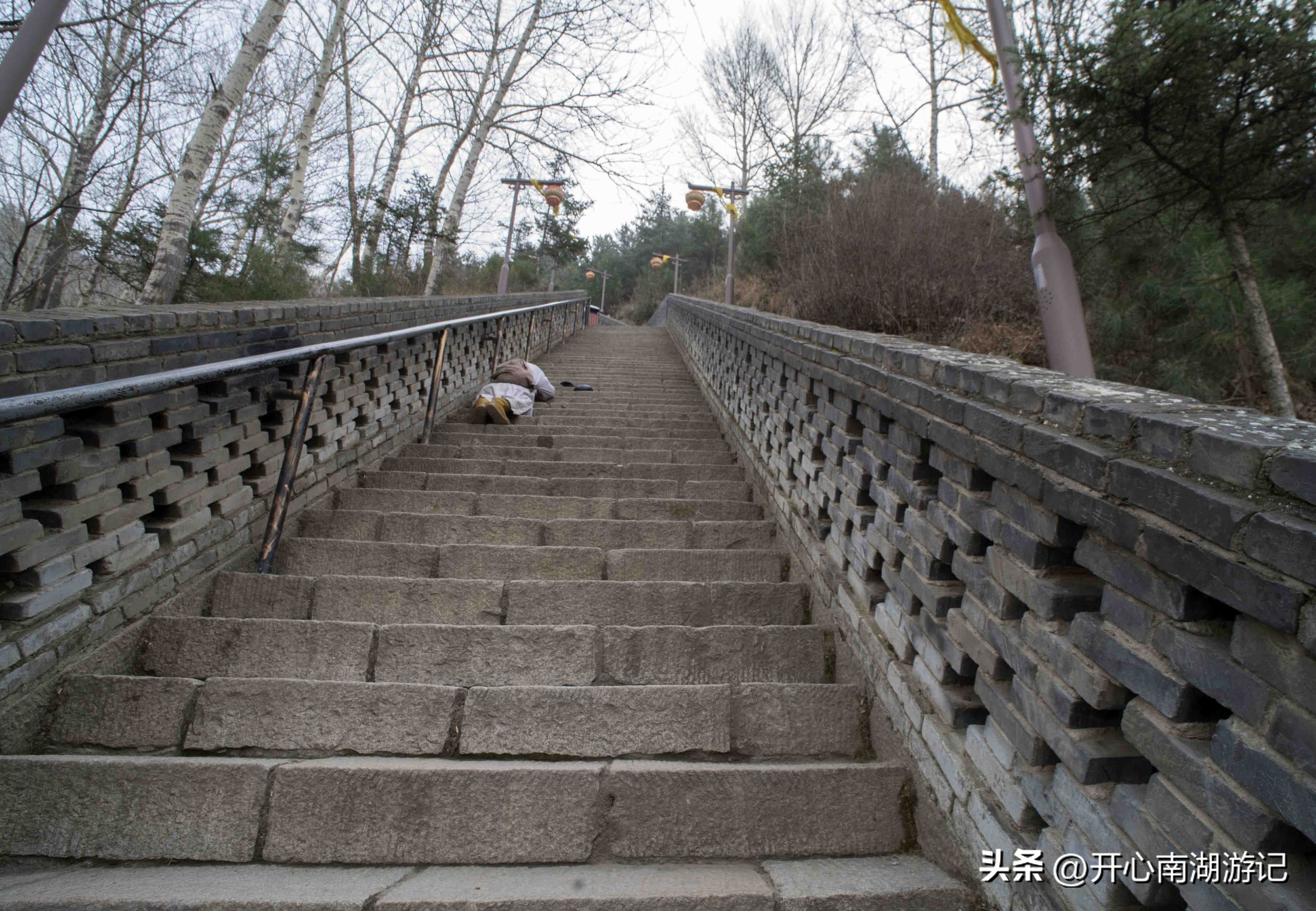 老姐俩旅行记12：山西省忻州市中国佛教四大名山之五台山人满为患