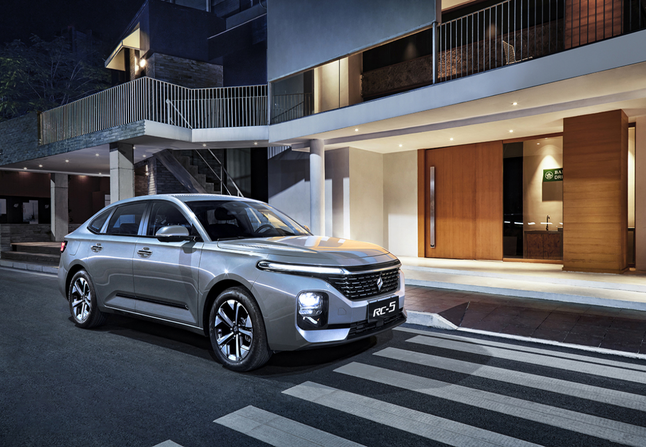 宝骏哪一款车型上装2.0发动机,宝骏的发动机和五菱的一样吗