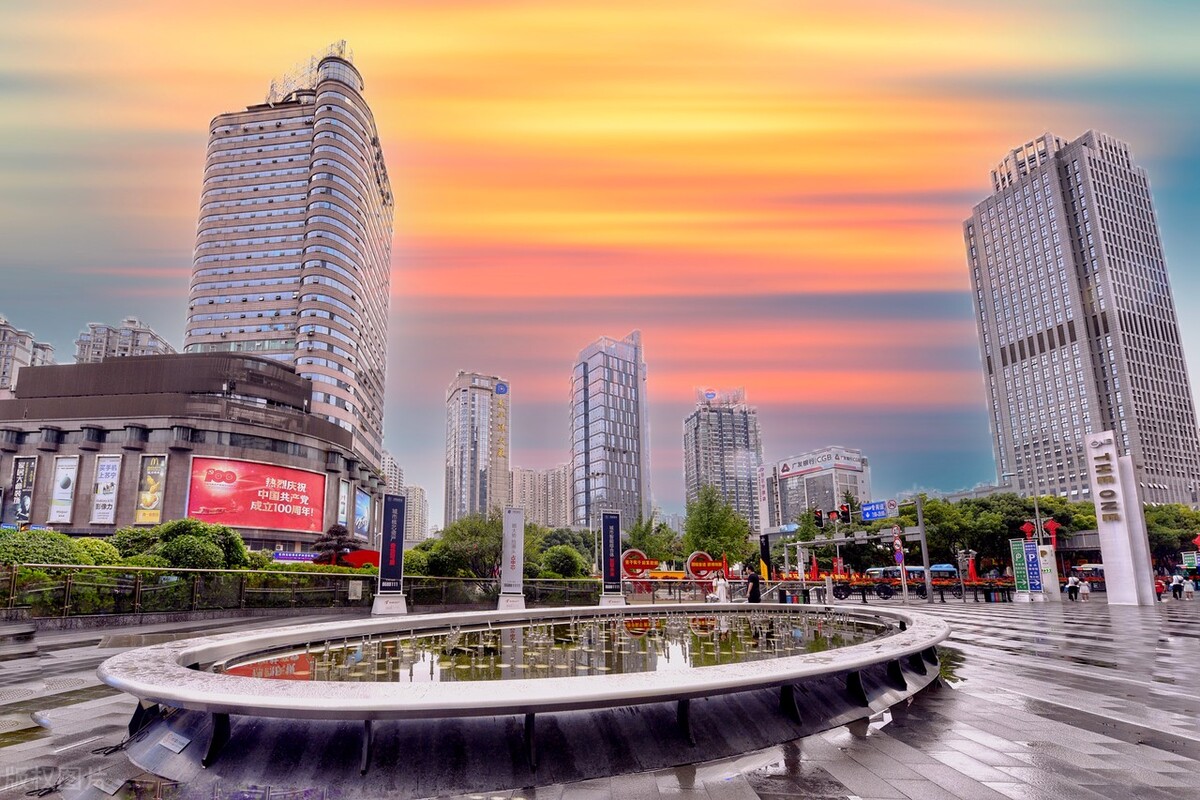 贵阳为什么会成为年轻人的香饽饽,蹲个城市