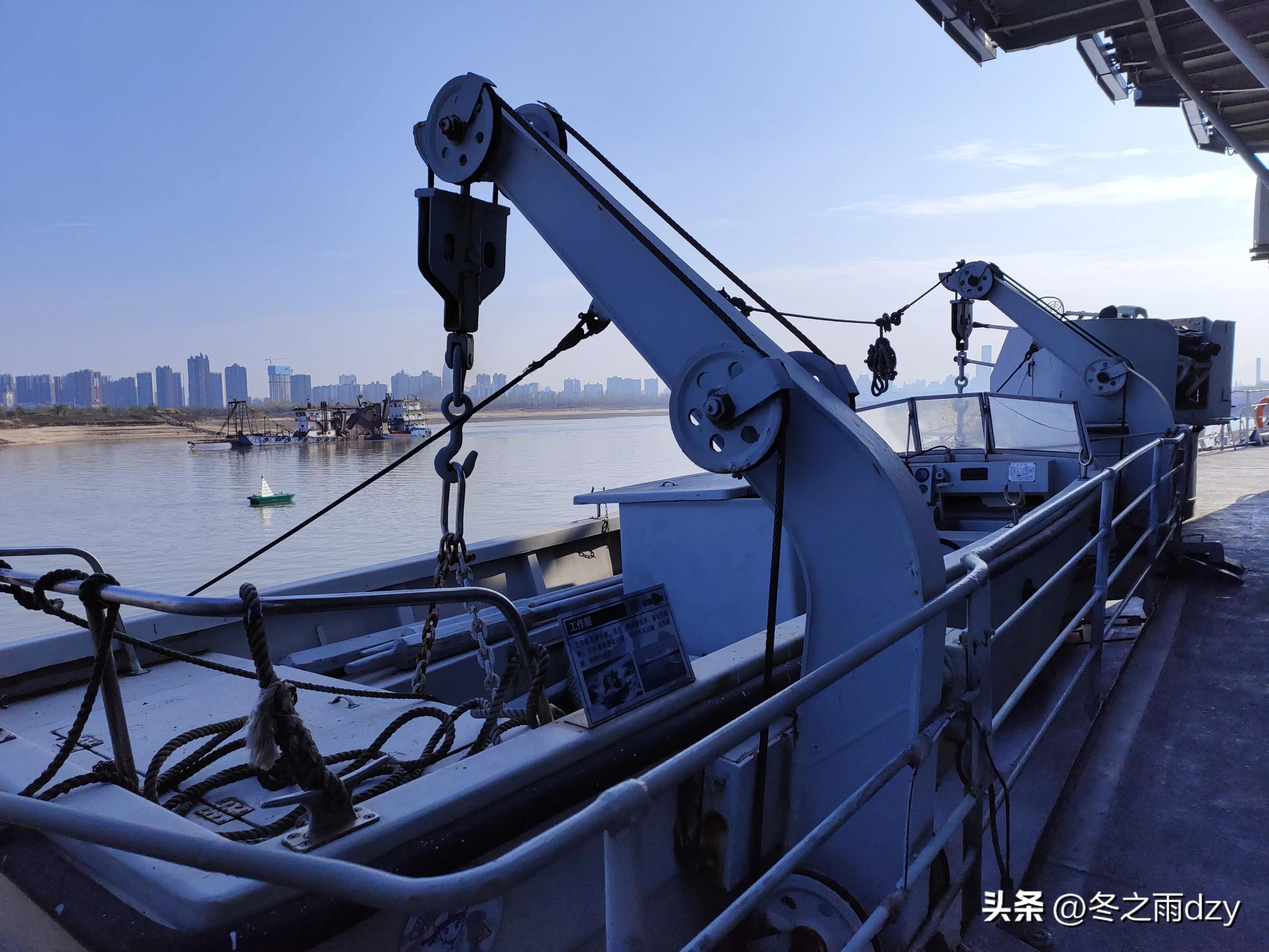 南昌舰主题园凤凰洲湿地公园,凤凰洲建军广场