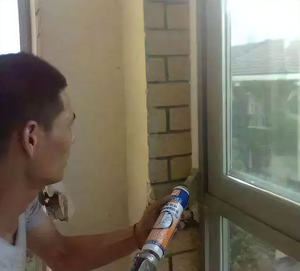 门窗玻璃胶隔音吗,门窗密封胶对人体有害吗