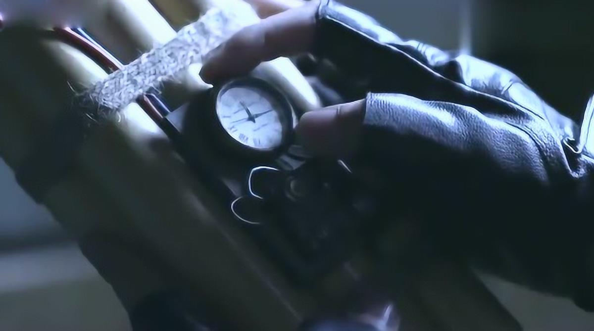 17岁亲生儿子被同学杀害后续,17岁儿子被同学杀害追凶17年