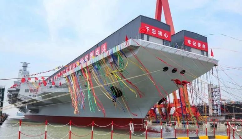 中国航母抄袭苏联?为什么他们执着于给中国*器武**找“爹”?