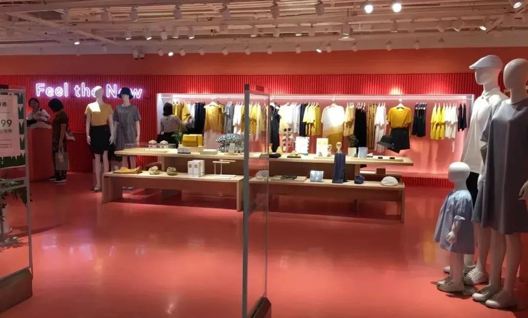 服装搭配师和服装陈列师怎么样,做服装陈列师的基本知识