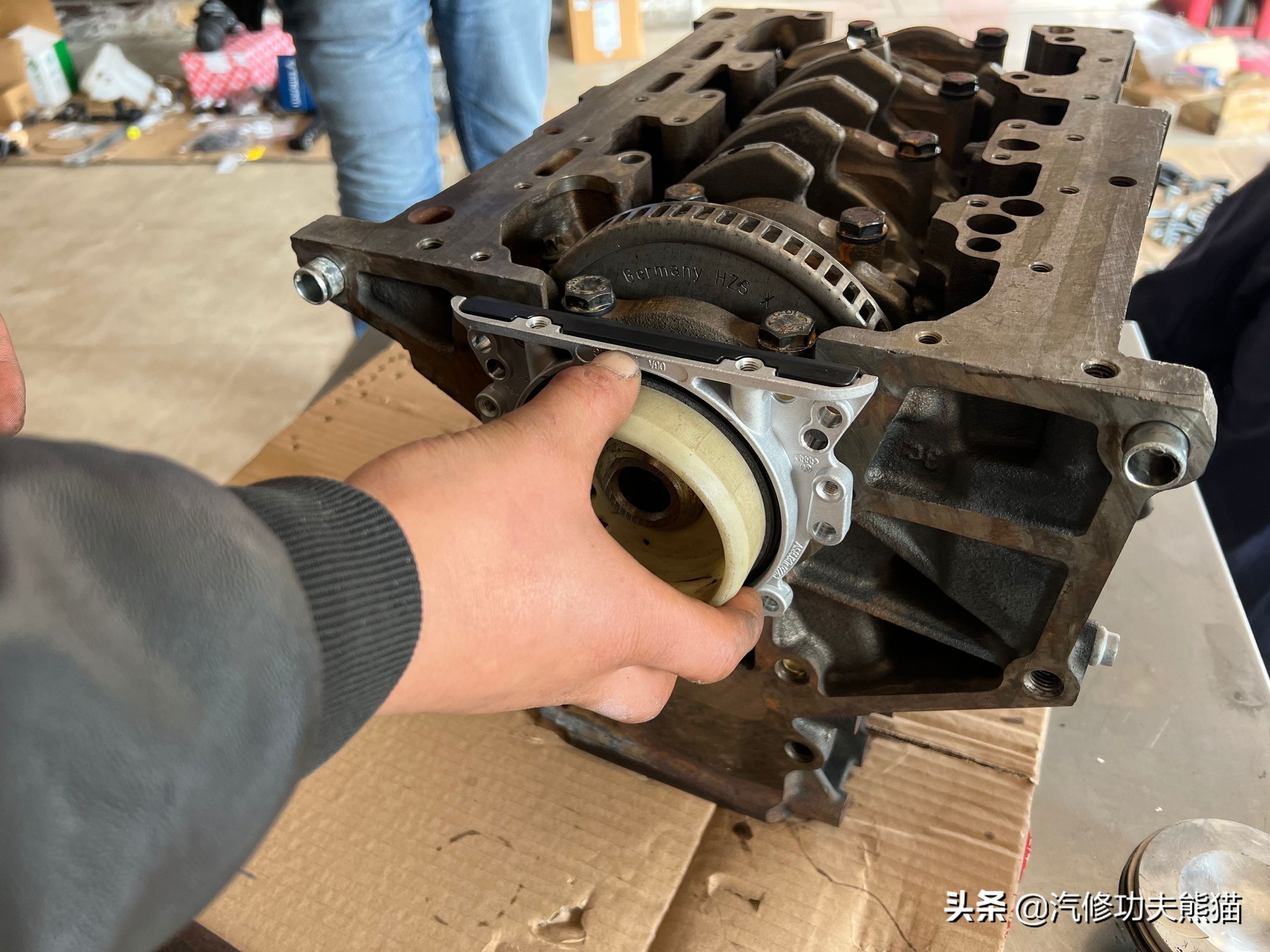 奥迪大众保时捷烧机油专修,2.0t奥迪a6烧机油吗