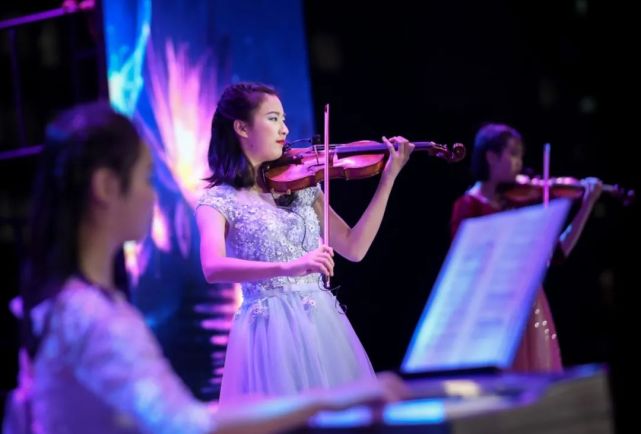 湘潭江声实验学校18届,湘潭江声实验学校教育宣传片