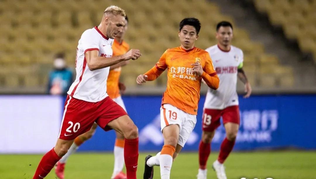 中超25轮最新战报泰山,现场直播中超第十一轮三镇vs泰山