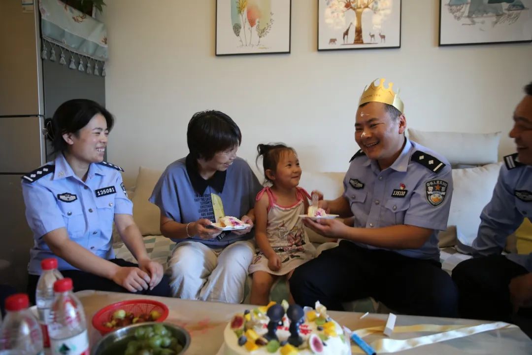 豫警观察丨焦作：生日祝福溢警营小小惊喜暖警心