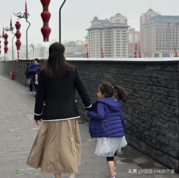 张杰谢娜道歉起波澜，这一次，内娱的毒瘤被扒得“*裤底**”都不剩了