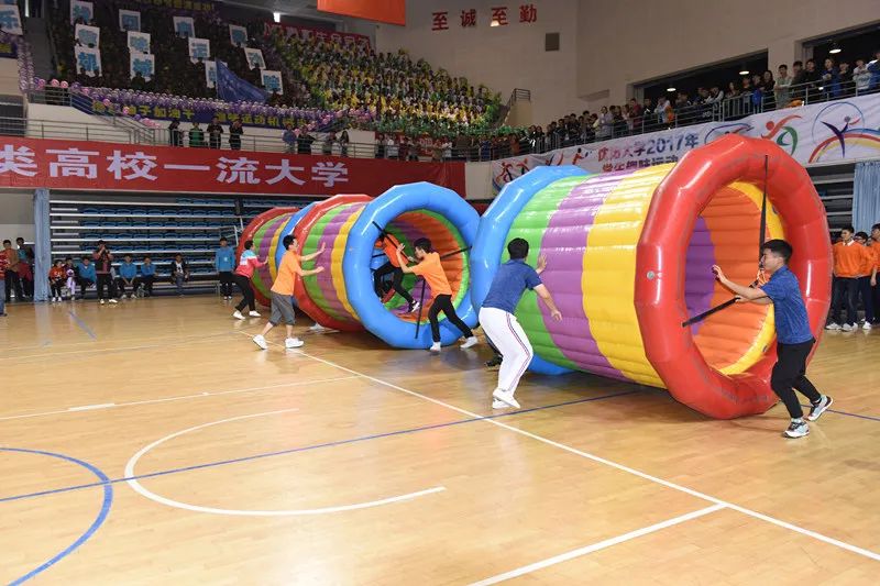 团建趣味飞机游戏怎么玩,趣游研学营