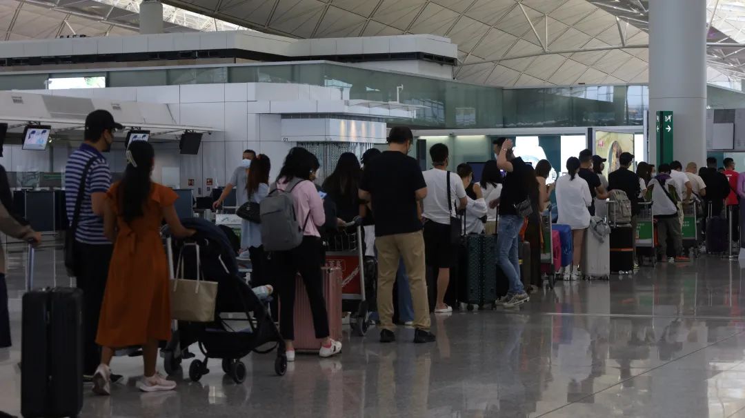 日本“开关”再迎旅客高峰，有港客兑40万日币要“买爆日本”