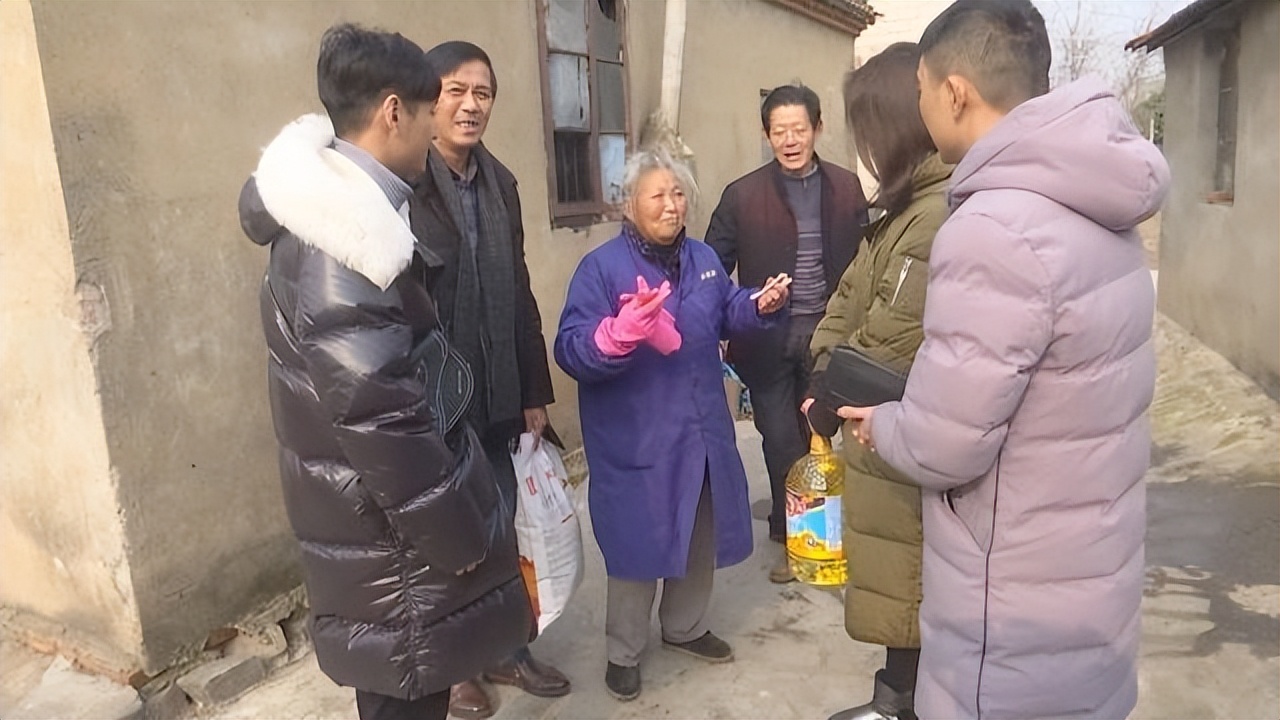 妻子成植物人后丈夫做了这样的事,妻子出车祸变成了植物人