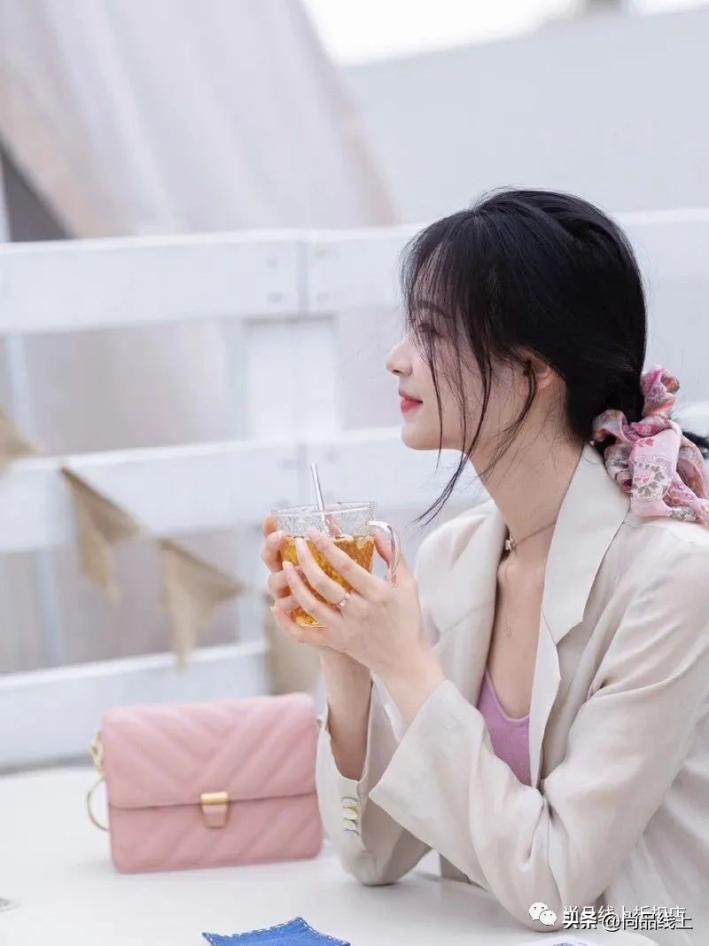 红谷品牌女包直播间,红谷双肩女包特价正品专卖