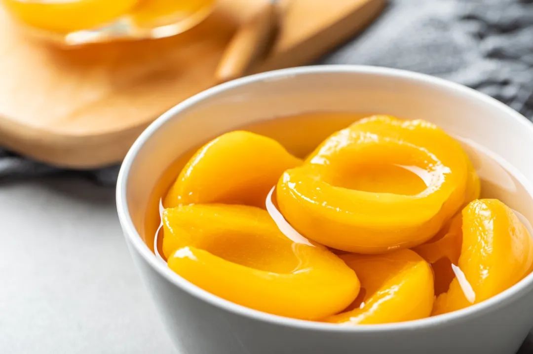 黄桃罐头在东北无可替代,黄桃罐头是刻在东北人骨子里的