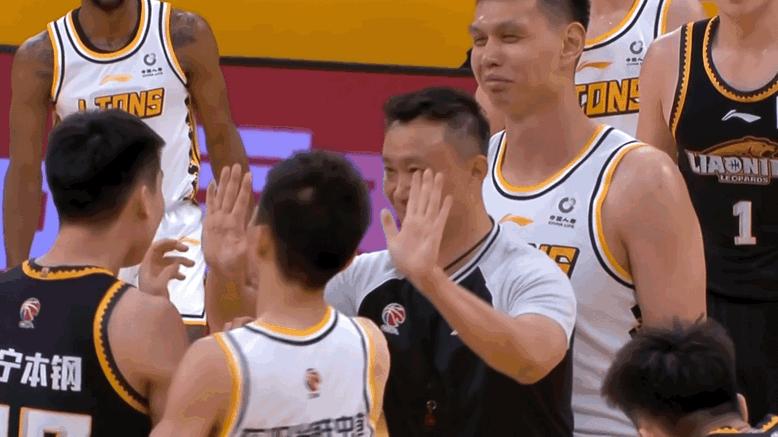 辽宁2-2东阳光!郭艾伦缺阵赵继伟天神下凡,张镇麟终于爆发了