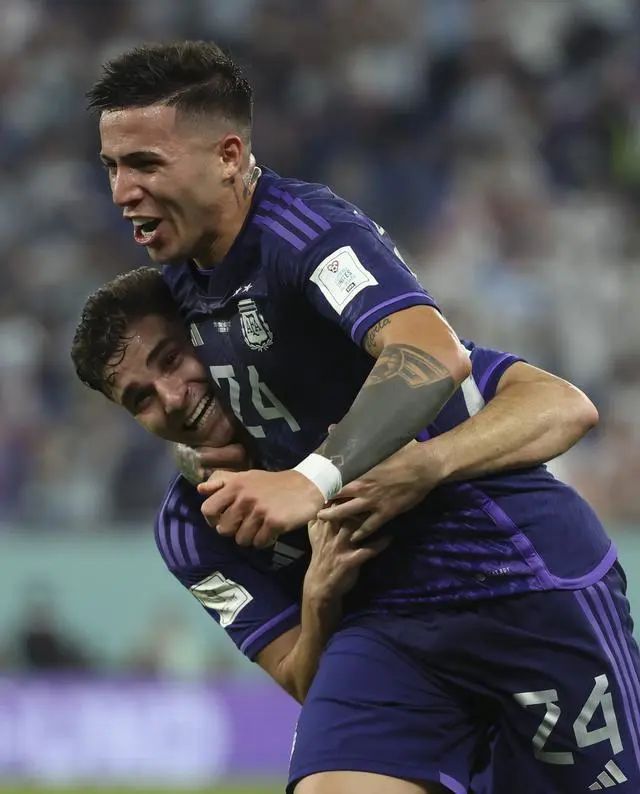 15岁意气风发的自己,18岁带领国家队拿下世界杯冠军