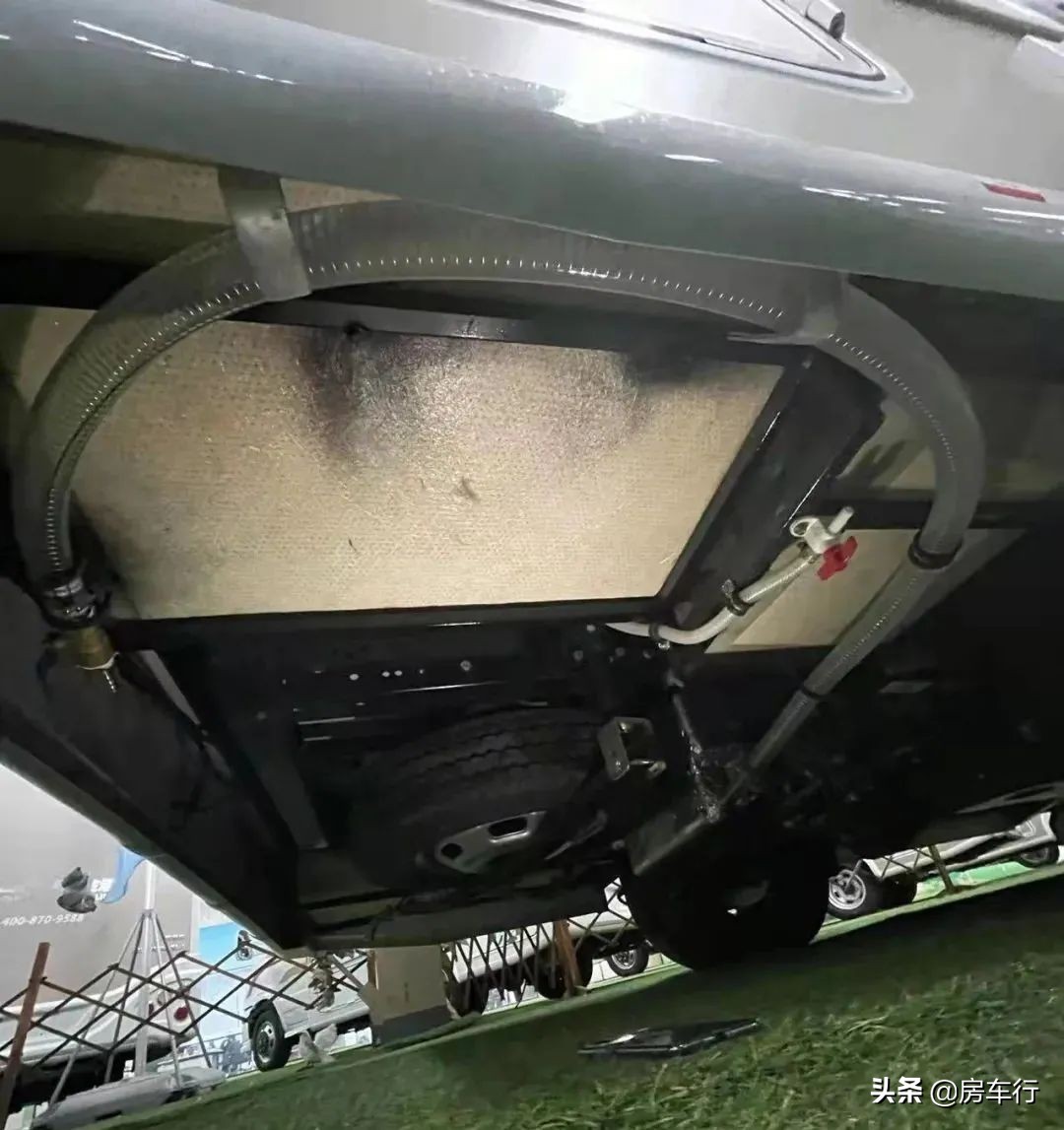 全新细节升级,更大休息空间,老约翰2022款定制版房车来了