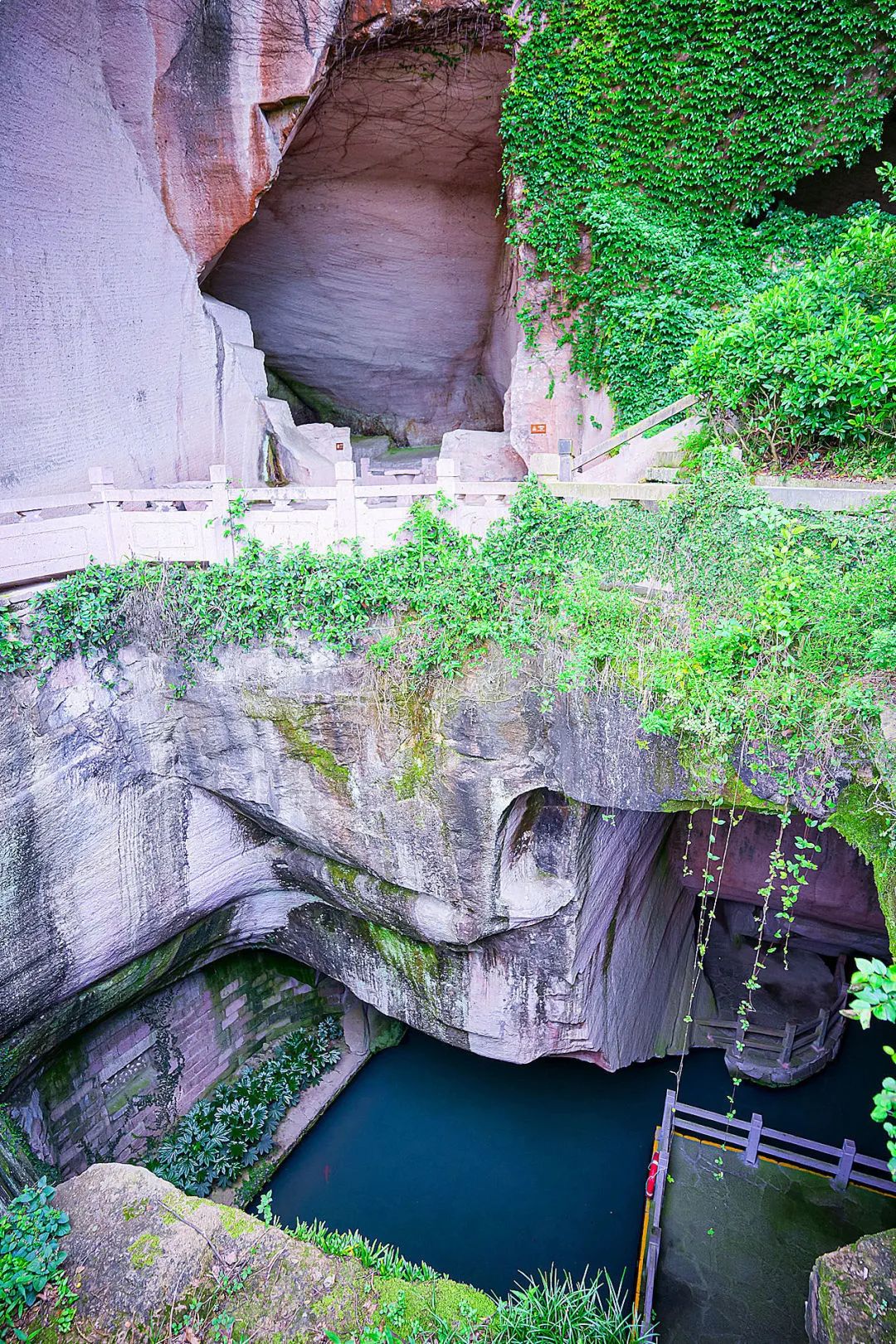 东海最后一处冷门小县城，藏了个海上仙子国，一口小海鲜封神