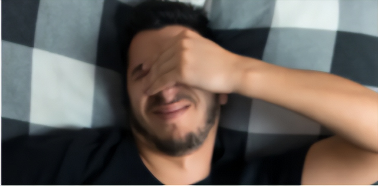 为啥睡醒后眼睛里会有“眼屎”？什么样的“眼屎”是正常的？