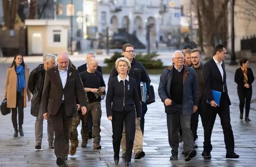 美国维护美元霸权地位,美国会放弃美元霸权吗