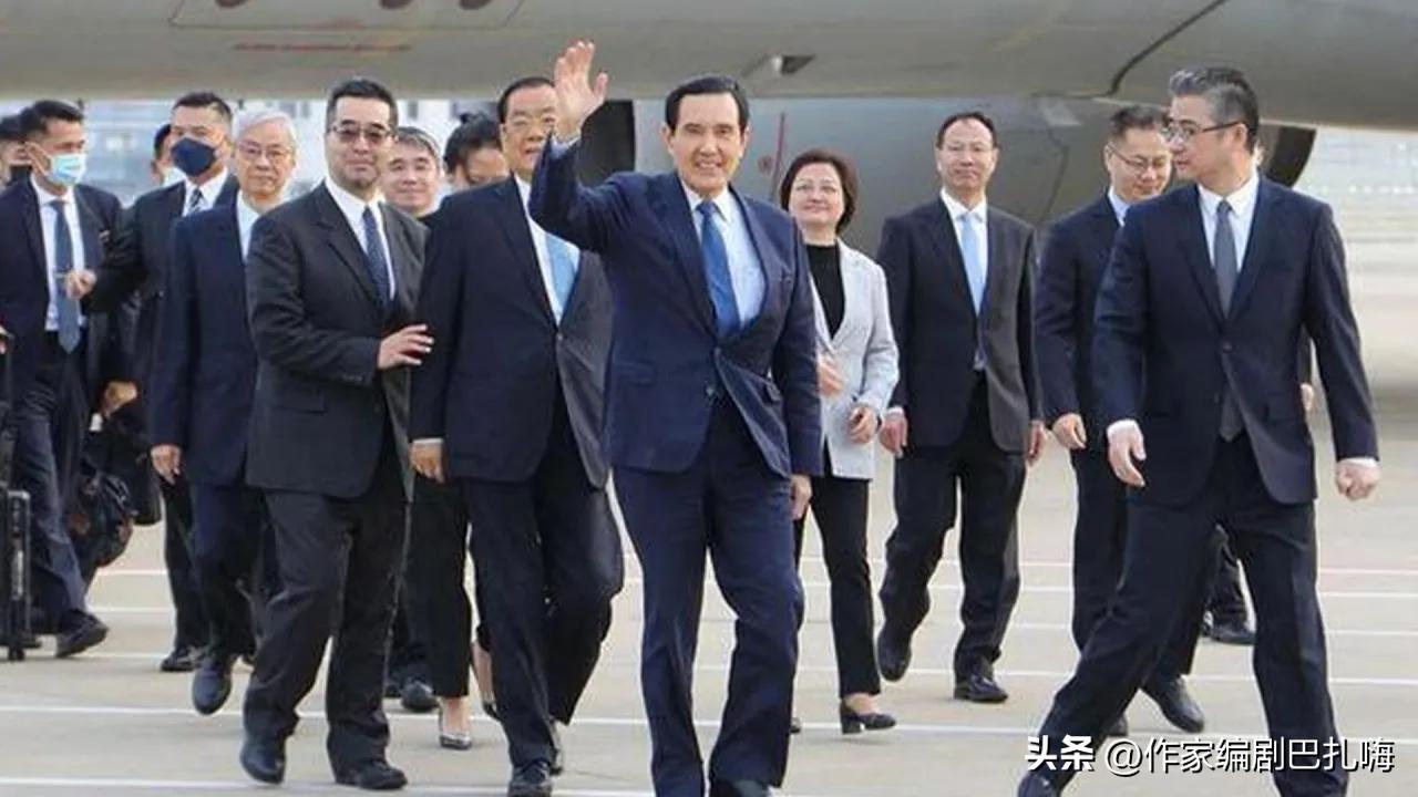 与马英九背道而驰，蔡英文在美贩卖*国亡**感，不忘买芒果干