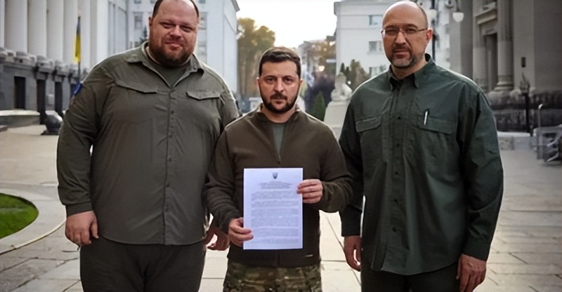 “影帝”泽连斯基，被“总导演”美国给玩了