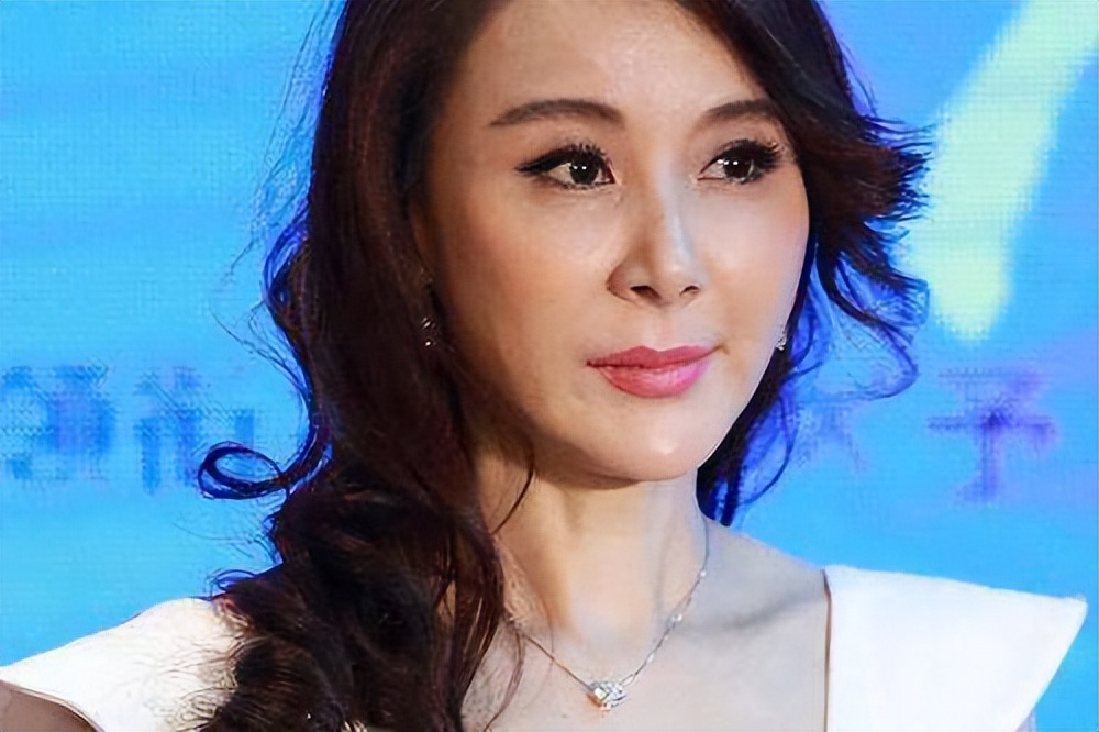 没整过容优雅老去的女明星,盘点大牌女星是如何优雅变老的