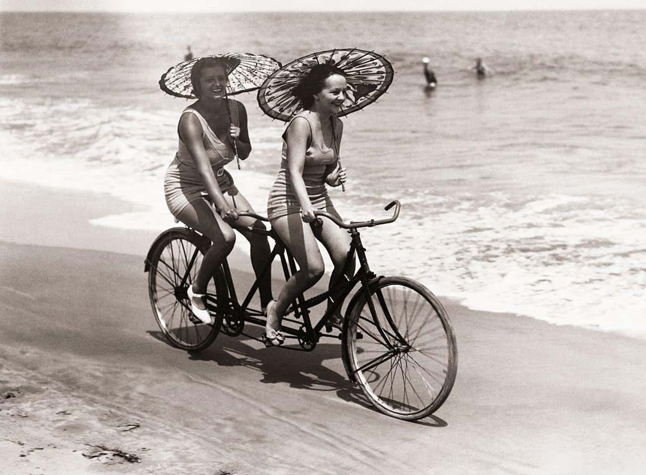 20世纪泳衣老照片,泳衣变化老照片