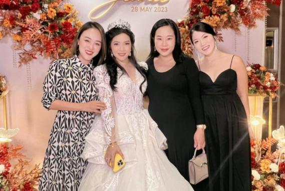 57岁富婆嫁给老公后生三胞胎,57岁富婆嫁小19岁老公生下三胞胎