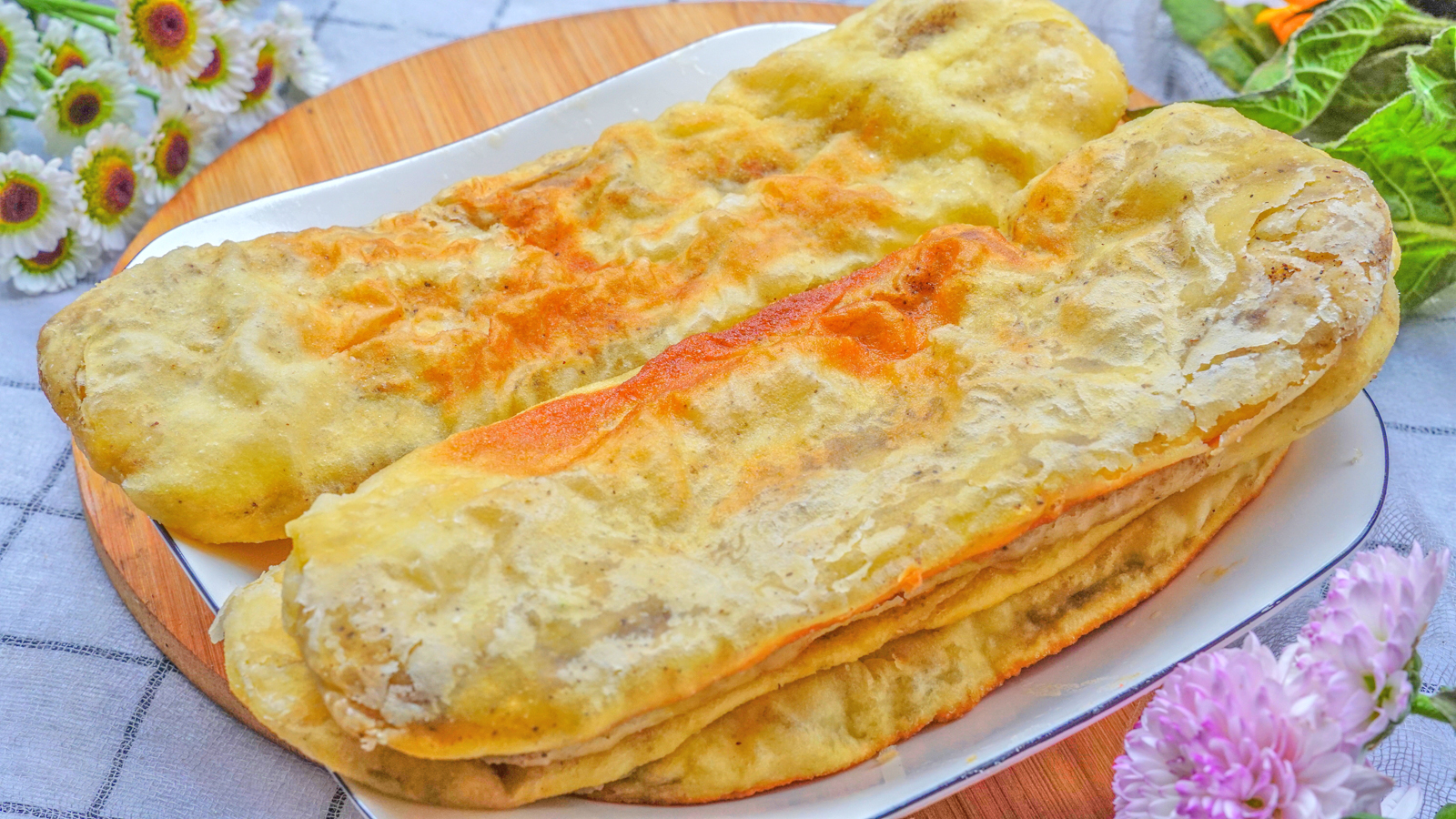 面粉这样做酸甜可口出锅瞬间抢光,面粉的独特做法每一口都酥掉渣