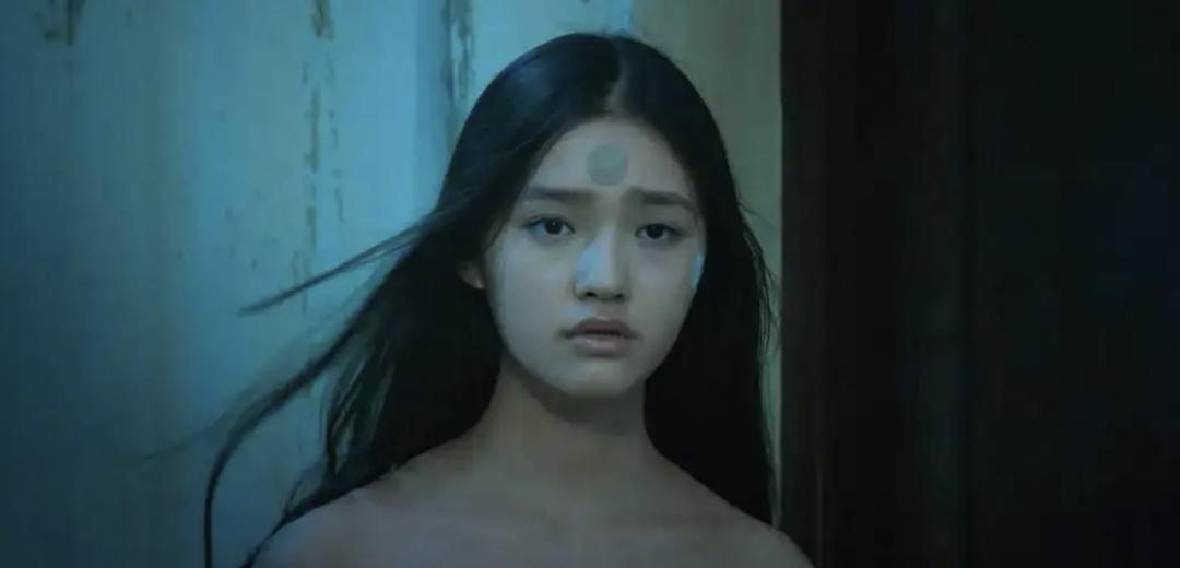 52岁演少女,借拍戏之名行咸猪手,影视圈这些畸形现象,该改改了