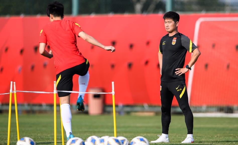 国足教练李霄鹏孙继海,国足孙继海视频