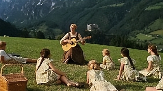 去聆听美好的音乐之声,音乐之声玛利亚唱歌