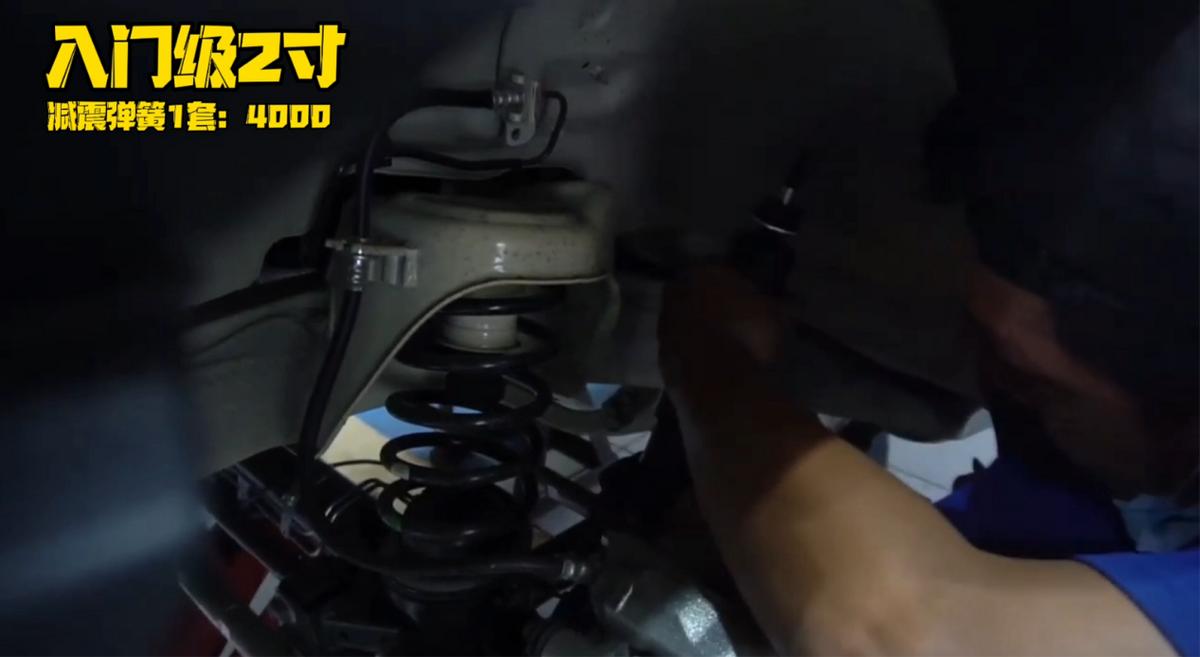 新款铃木吉姆尼2寸升高改装方案,铃木吉姆尼1.3l如何升级1.6