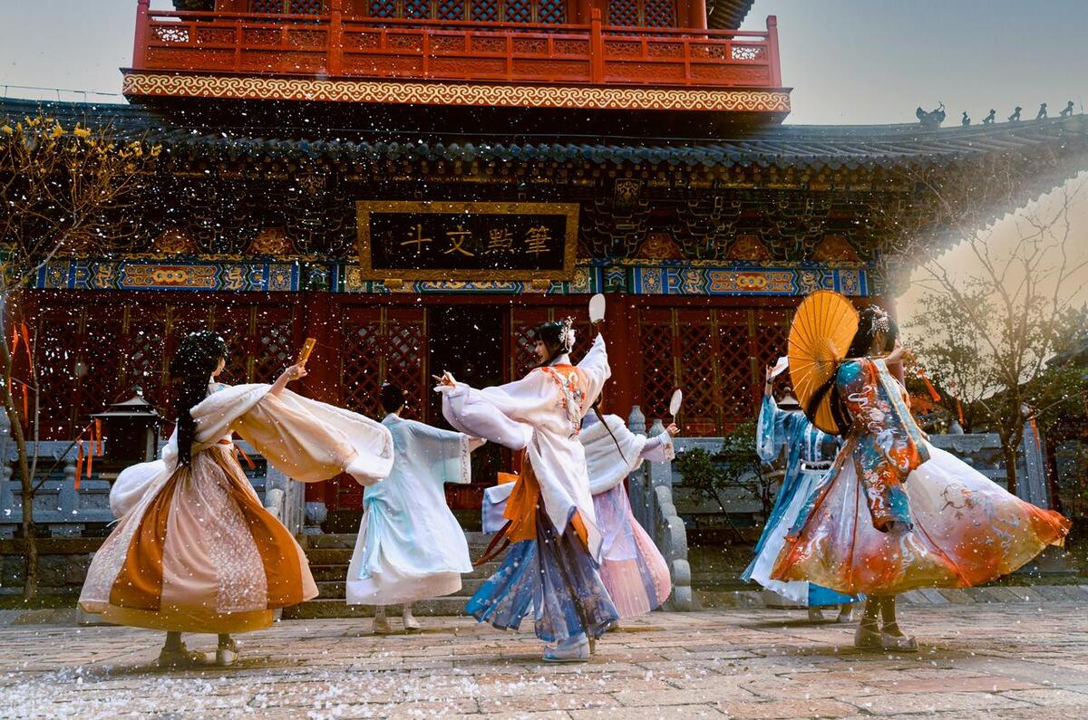 游乐园办汉服活动策划,霓裳之蝶国风漫展暨汉服游园会