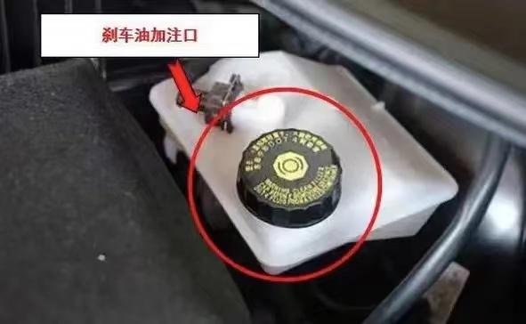 玻璃水误加入防冻液里怎么办,玻璃水倒进汽车防冻液有事吗