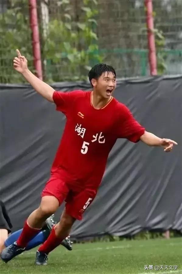 u16男足张一轩,张一轩足球比赛