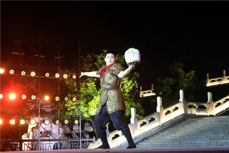 “千年老咸阳活力新渭城”主题文艺演出《杂技专场》震撼亮相