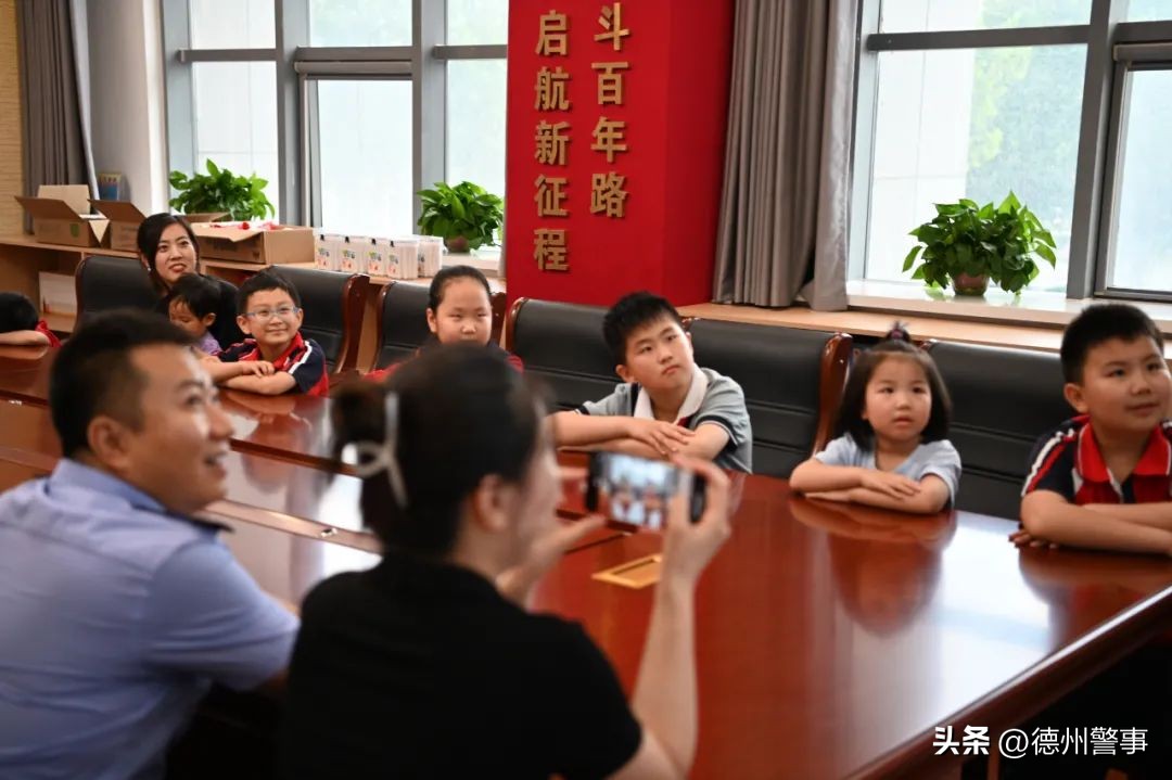 跟着警察去抓酒驾,跟着警察叔叔去出警