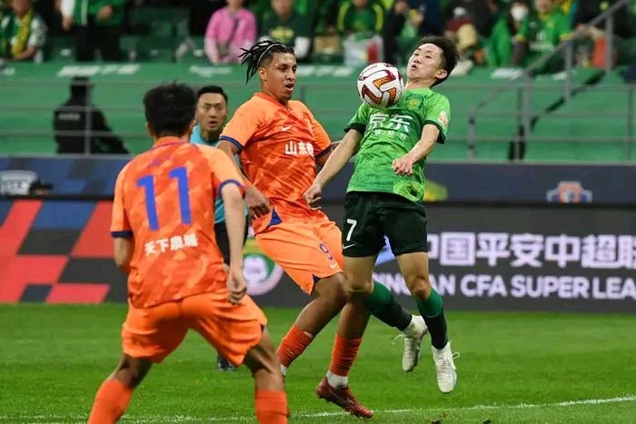 山东泰山队大战梅州客家,进攻端的发挥,决定了比赛结果