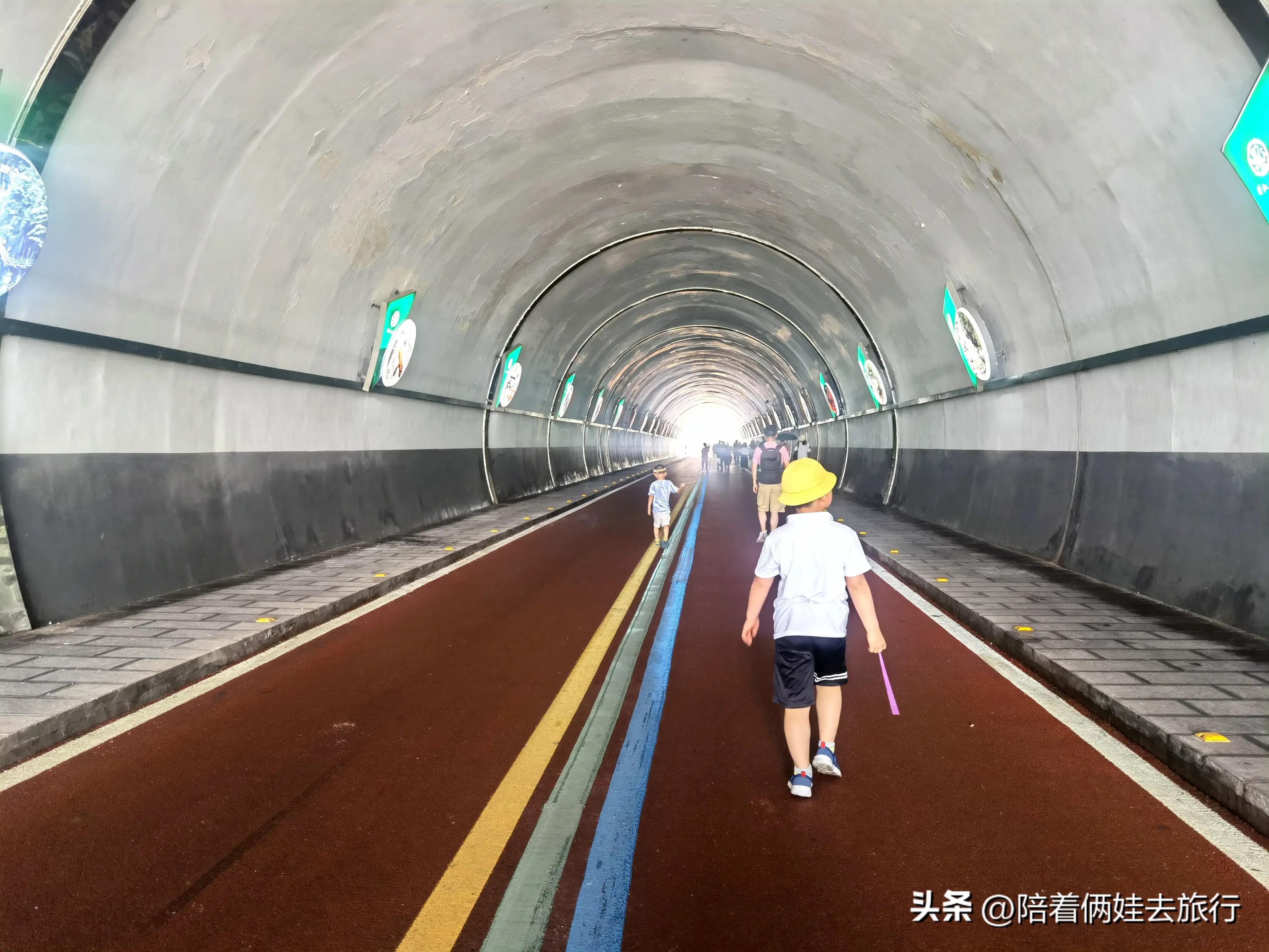 陪着俩娃去宜昌,3天2夜全攻略,Day3人在画中游—清江画廊